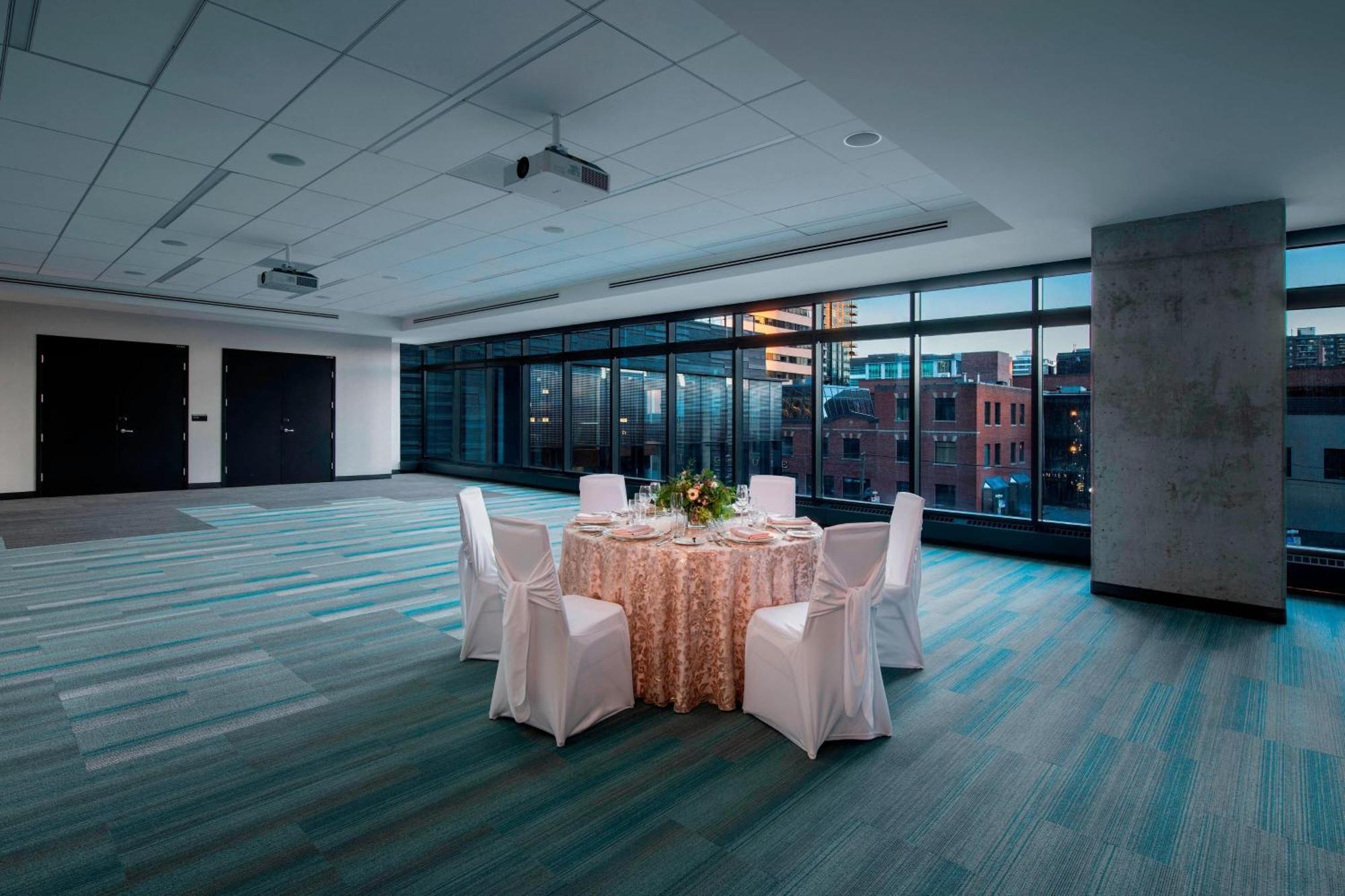 Residence Inn By Marriott Calgary Downtown/Beltline District Ngoại thất bức ảnh