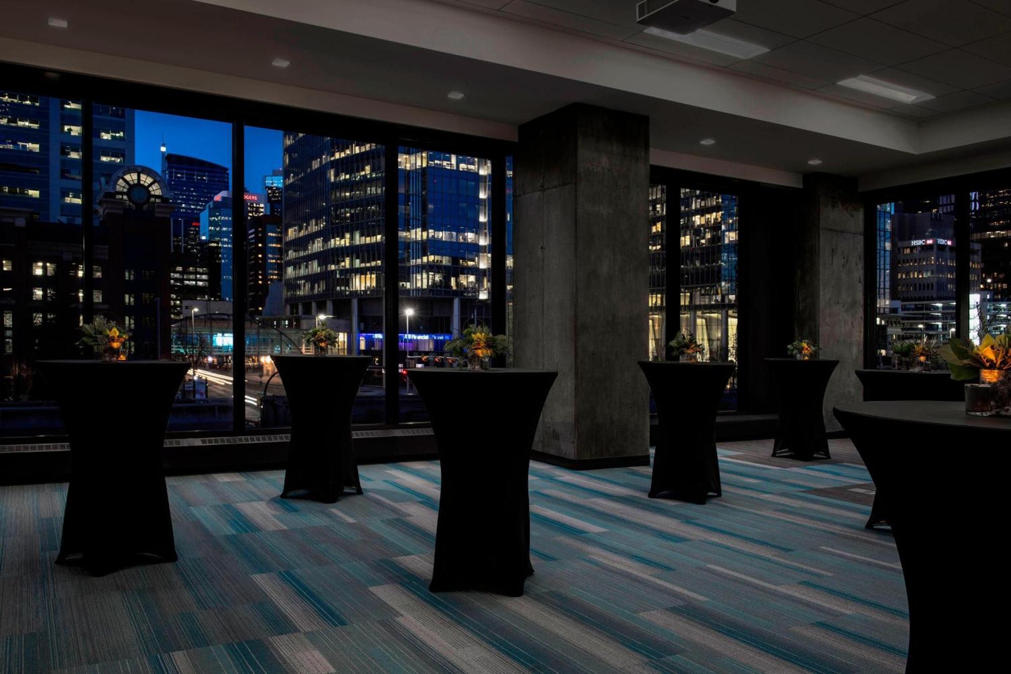 Residence Inn By Marriott Calgary Downtown/Beltline District Ngoại thất bức ảnh
